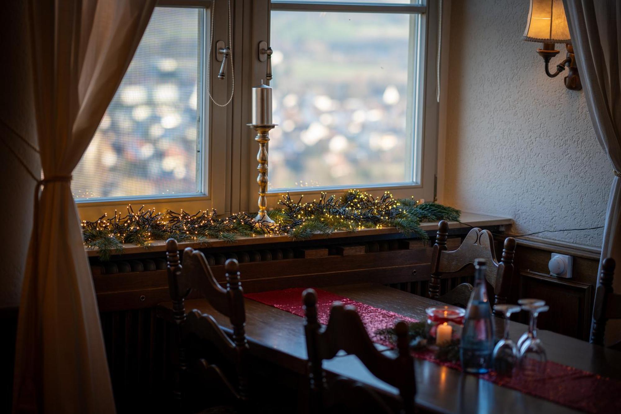 Eventlocation & Hotel Schloss Neuburg Obrigheim Екстериор снимка